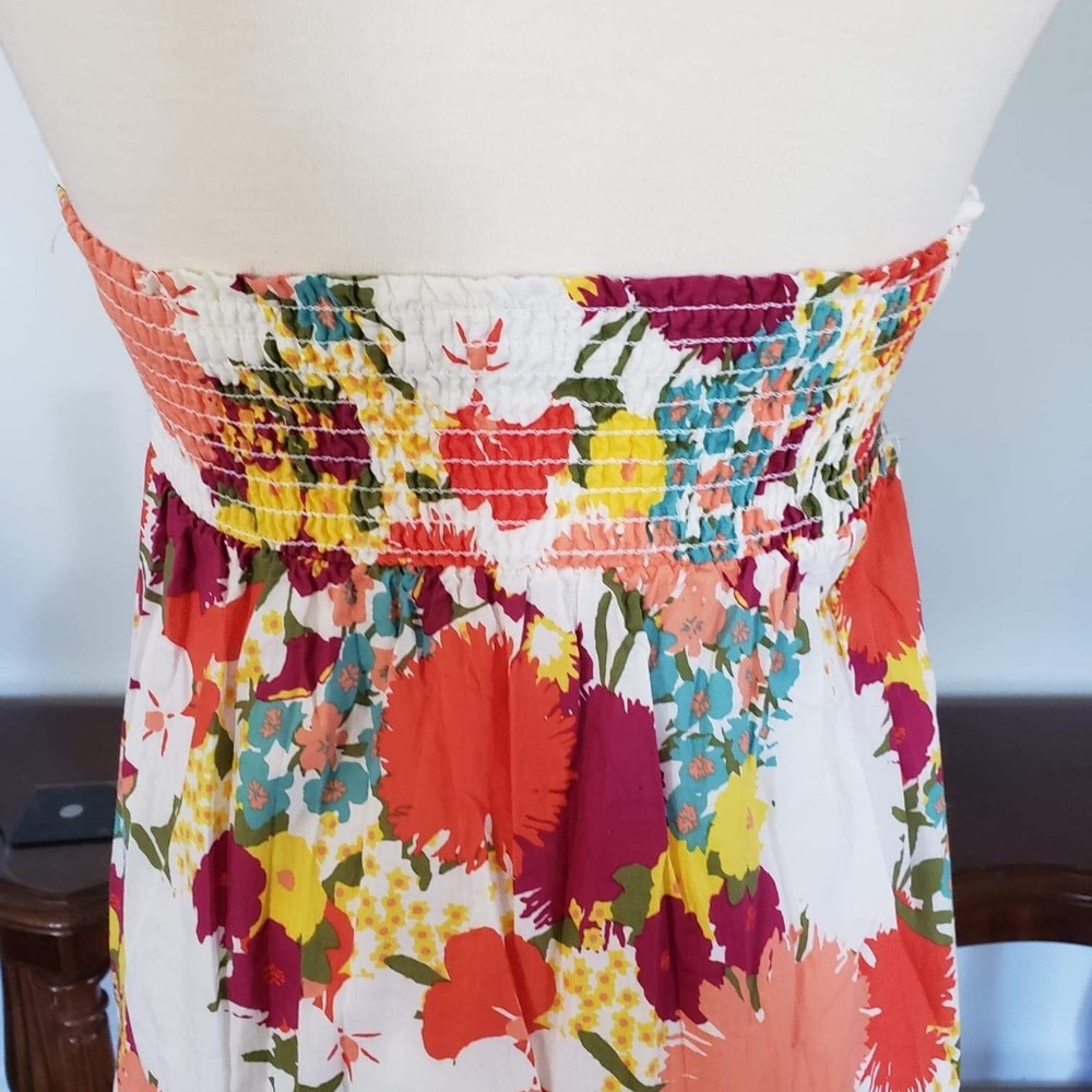 Halter dress - Picture 6 of 8